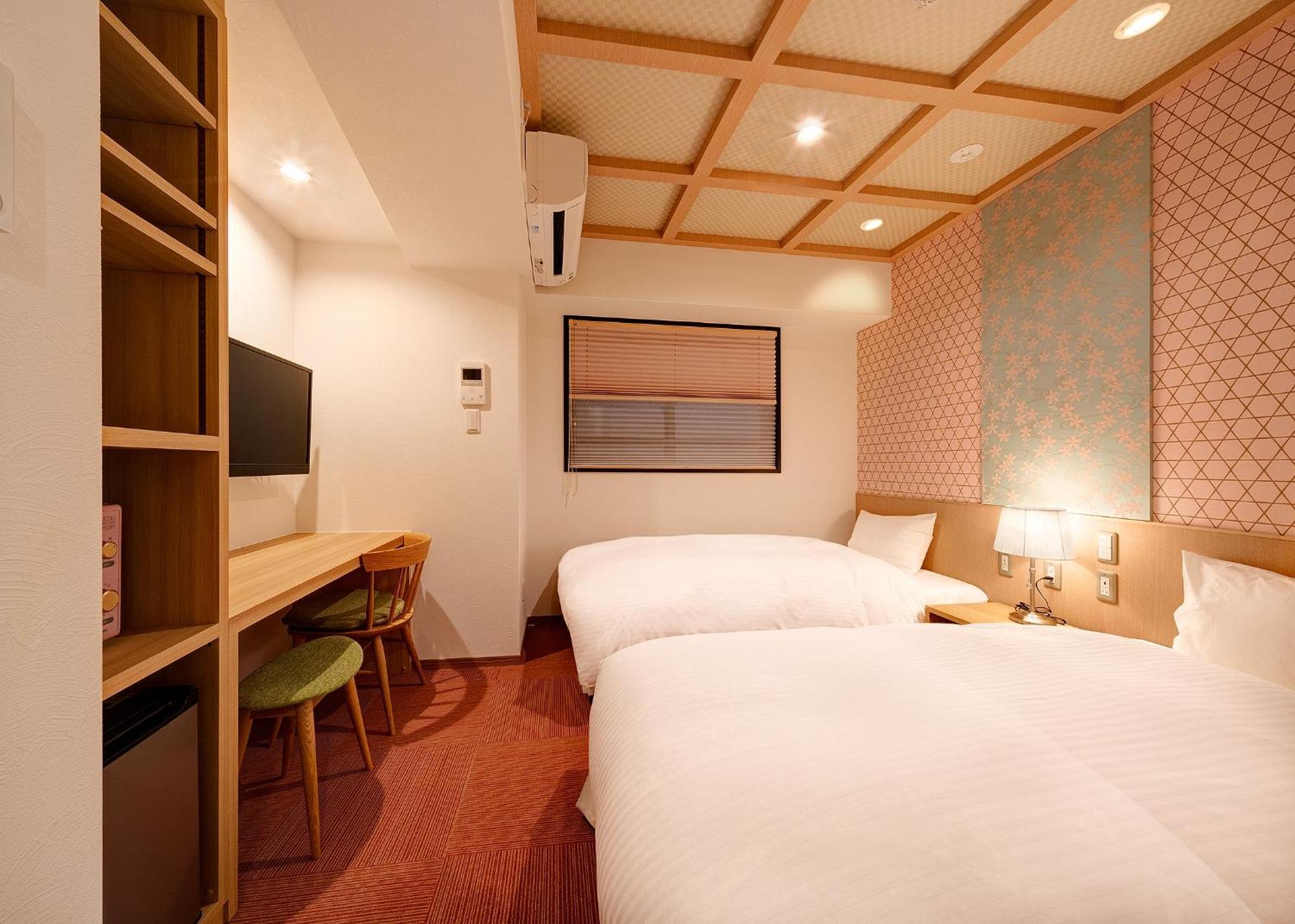 Hotel Sanrriott Kitahama Osaka Bagian luar foto